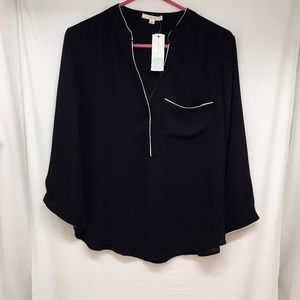 Le Lis Stitch Fix NWT V-Neck ¾ Sleeve Blouse Black